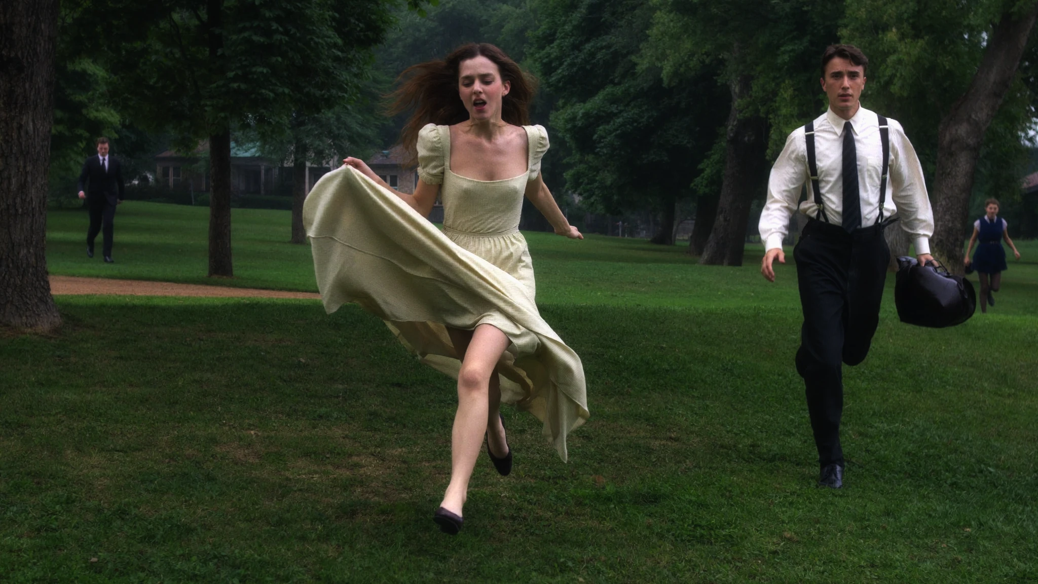 Escena dirigida: personajes en movimiento